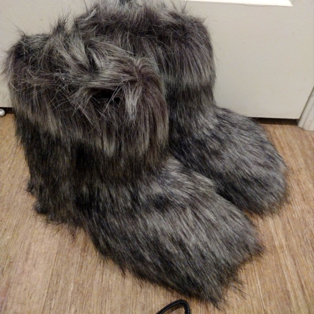 Boots and matching clutch